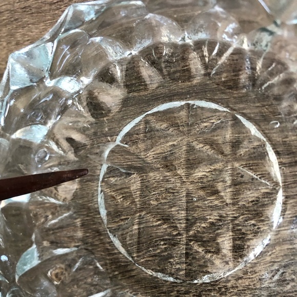 Vtg Clear Pressed Glass Ashtray - Picture 12 of 14
